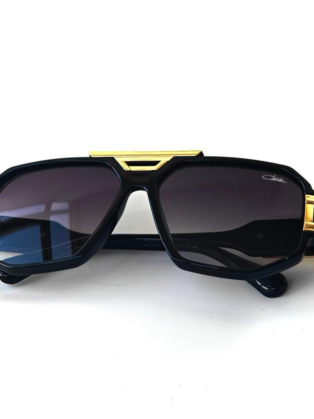 Vintage Black and Gold Geometric Sunglasses